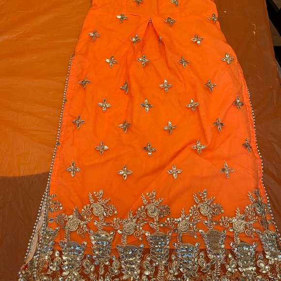 Womens orange small kameez sleeveless - Picture 3 of 3